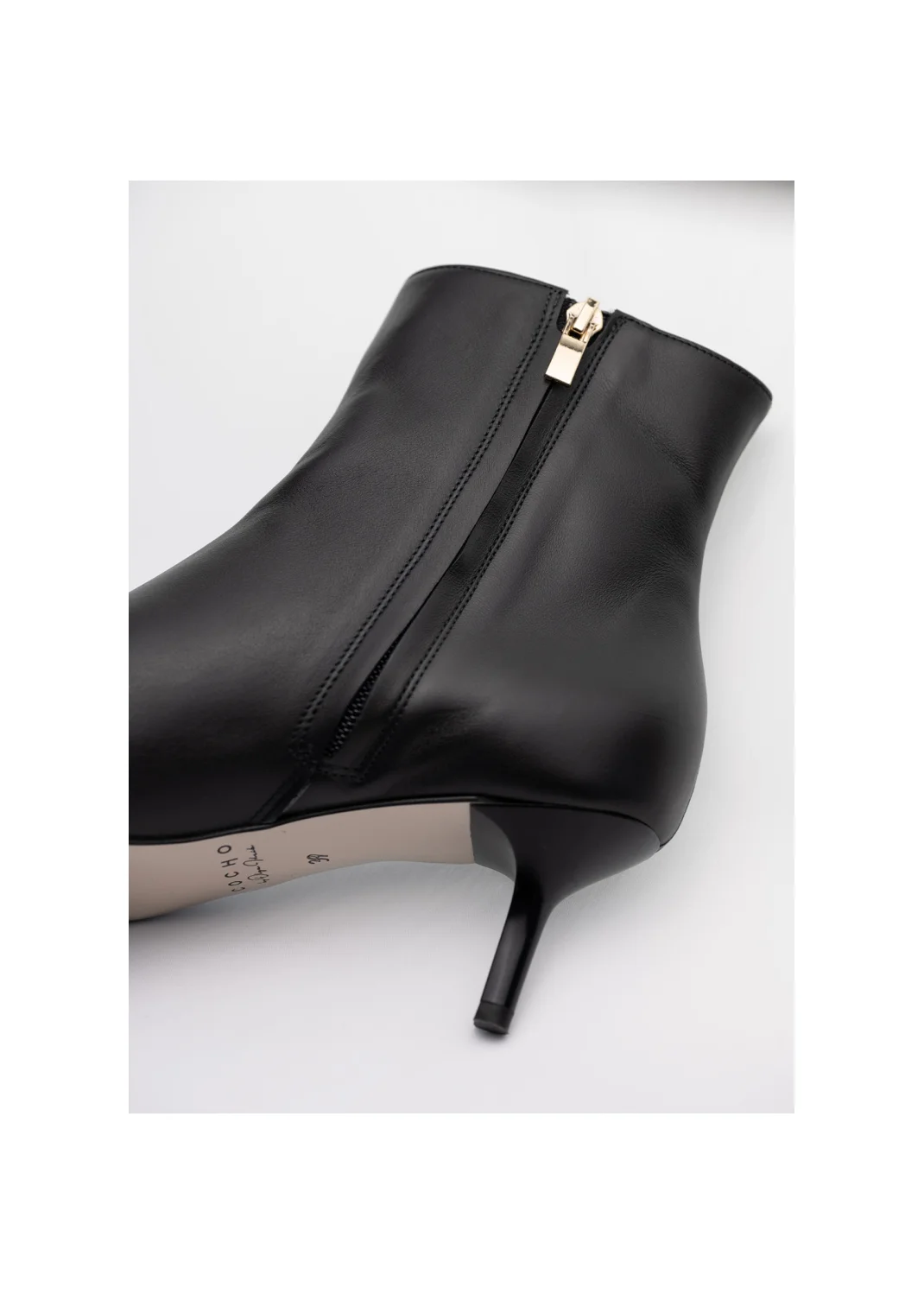 Ankle boots IZOLA black - 124031