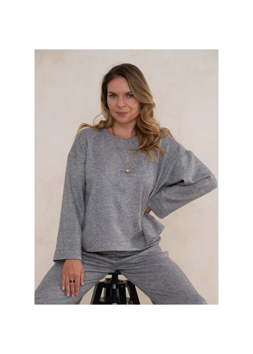 Sweatshirt DANIELLA szary - 125528