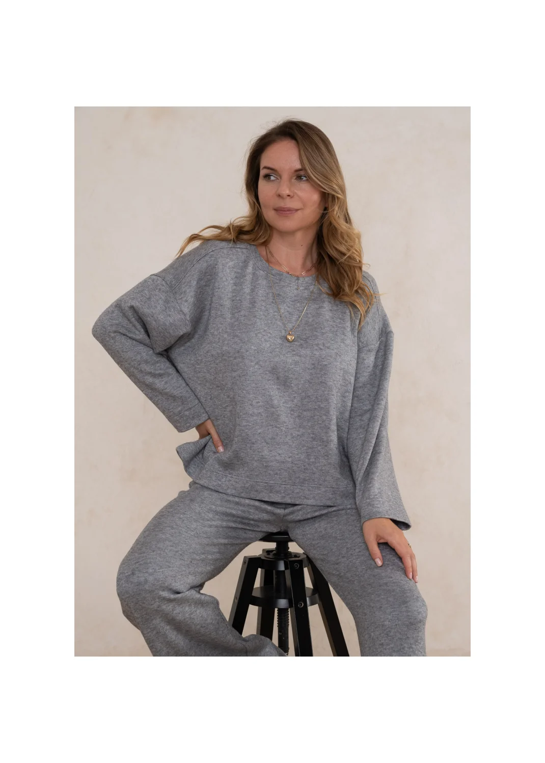 Sweatshirt DANIELLA szary - 125530