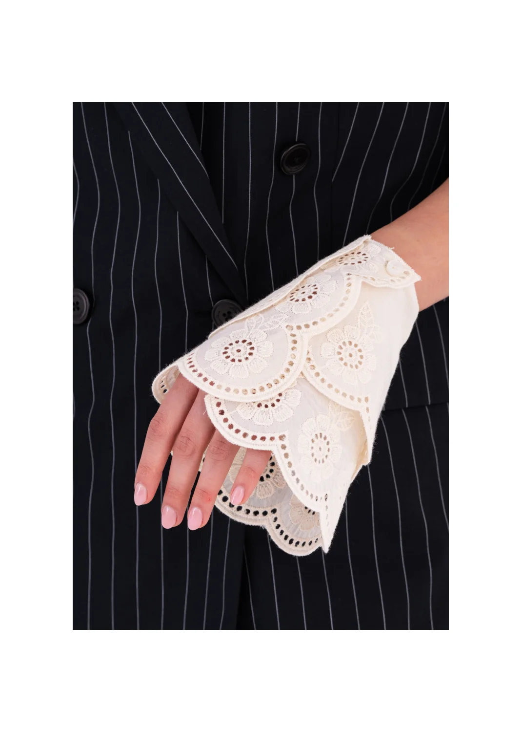  DAISY embroidery cuffs - 189068