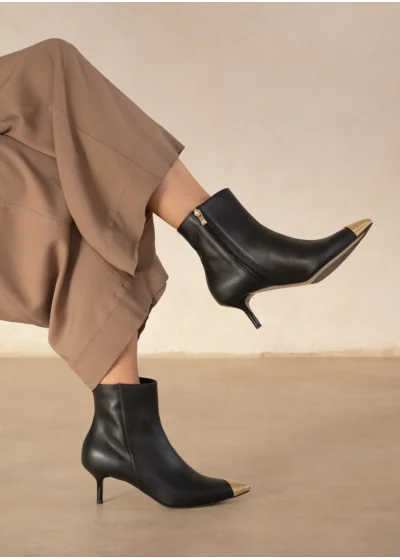 Ankle boots IZOLA black