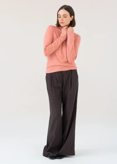 CASPIA blush turtleneck